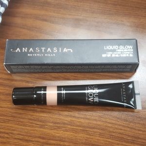 Anastasia Beverley Hills Liquid Glow